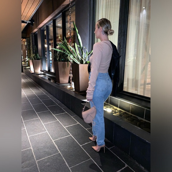 Meet your Posher, Alexandra - Picture 3 of 11